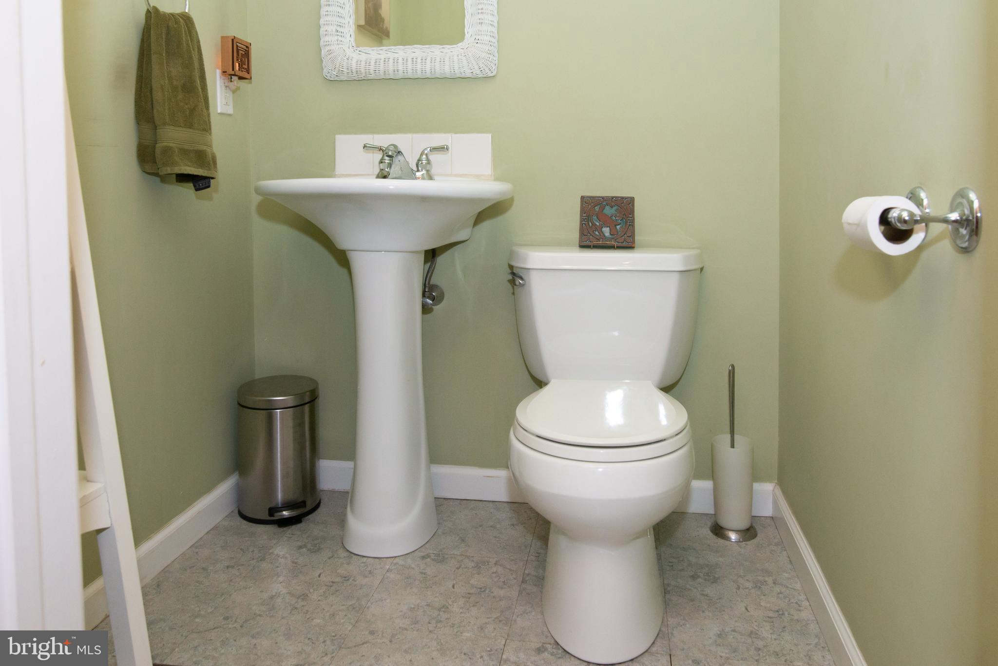 1736 Ridgeway Road Havertown, PA 19083 - Photo 23 of 48 Main floor powder room