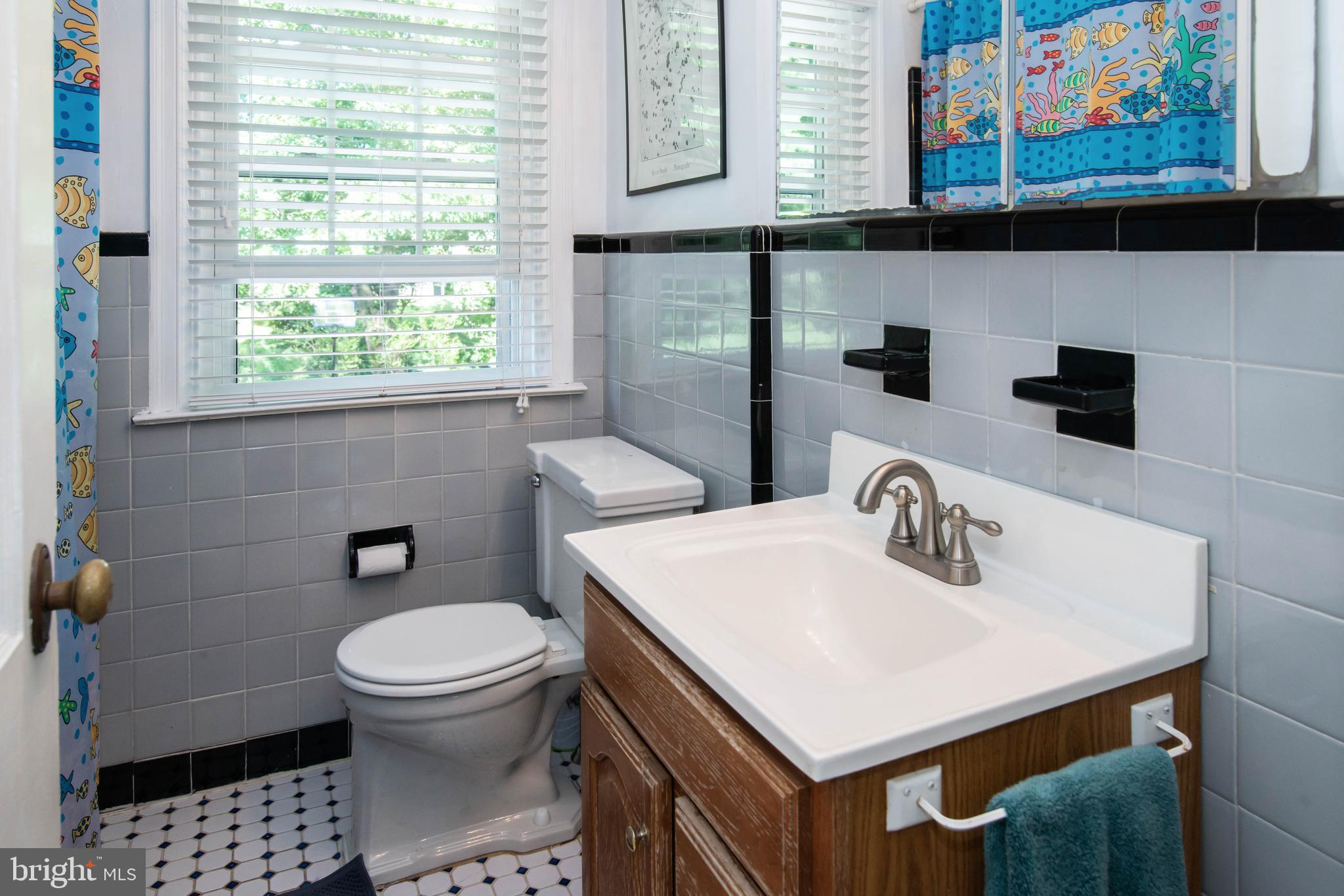 1736 Ridgeway Road Havertown, PA 19083 - Photo 34 of 48 Hall bath