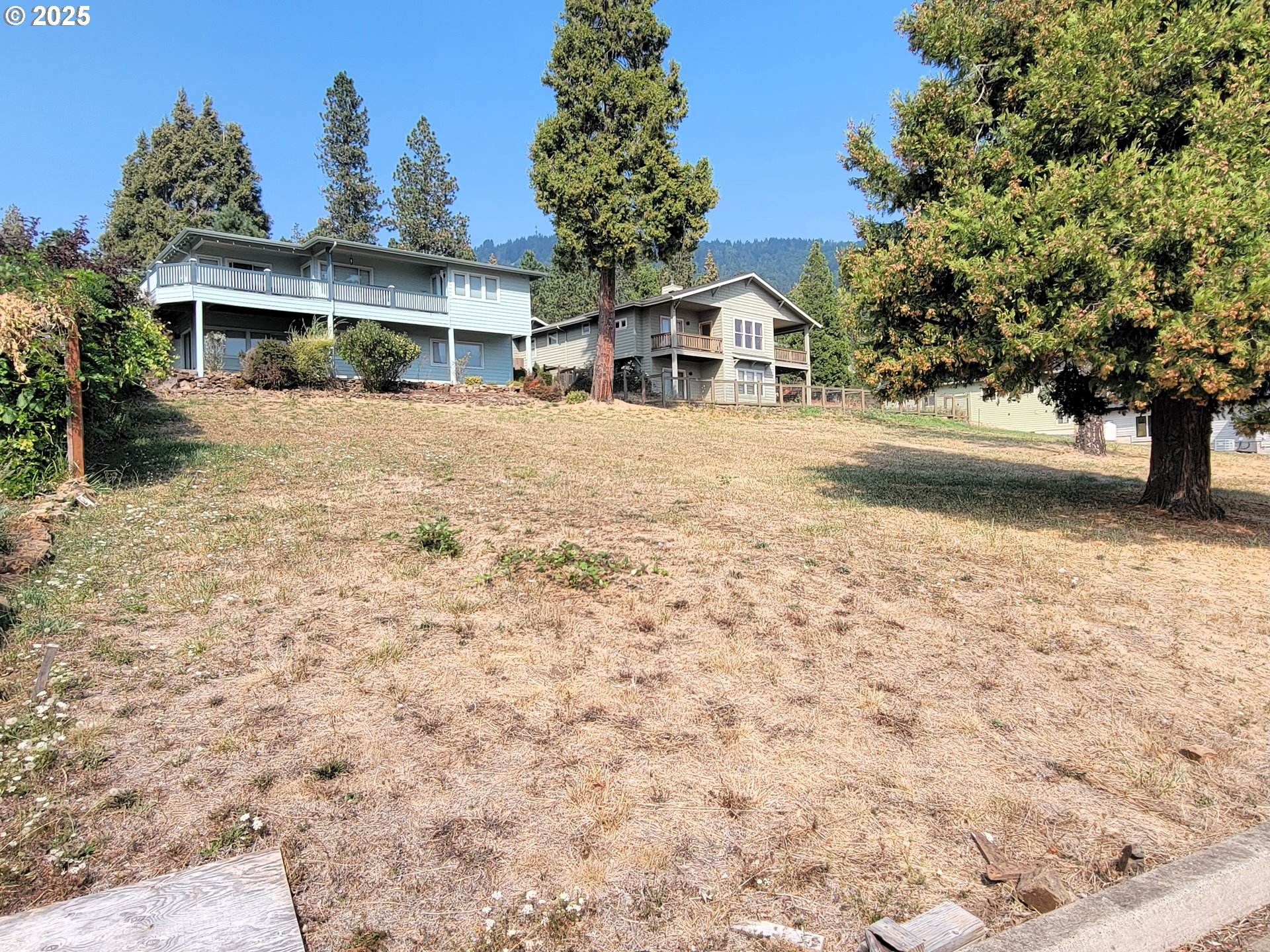 Sunridge Lane, Unit 40 Lowell, OR 97452 - Photo 3 of 5