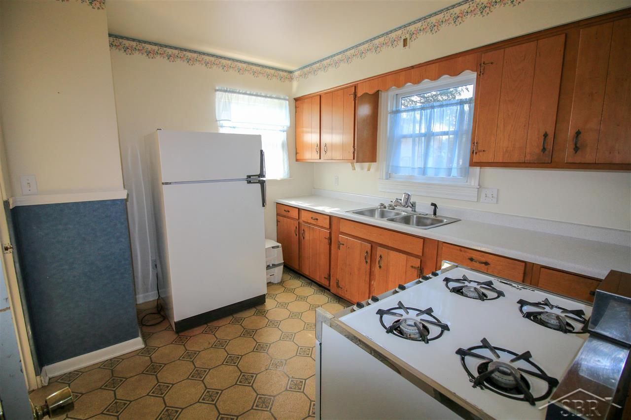 3555 Shattuck Road Saginaw, MI 48603 - Photo 7 of 18 31362149-6.JPG