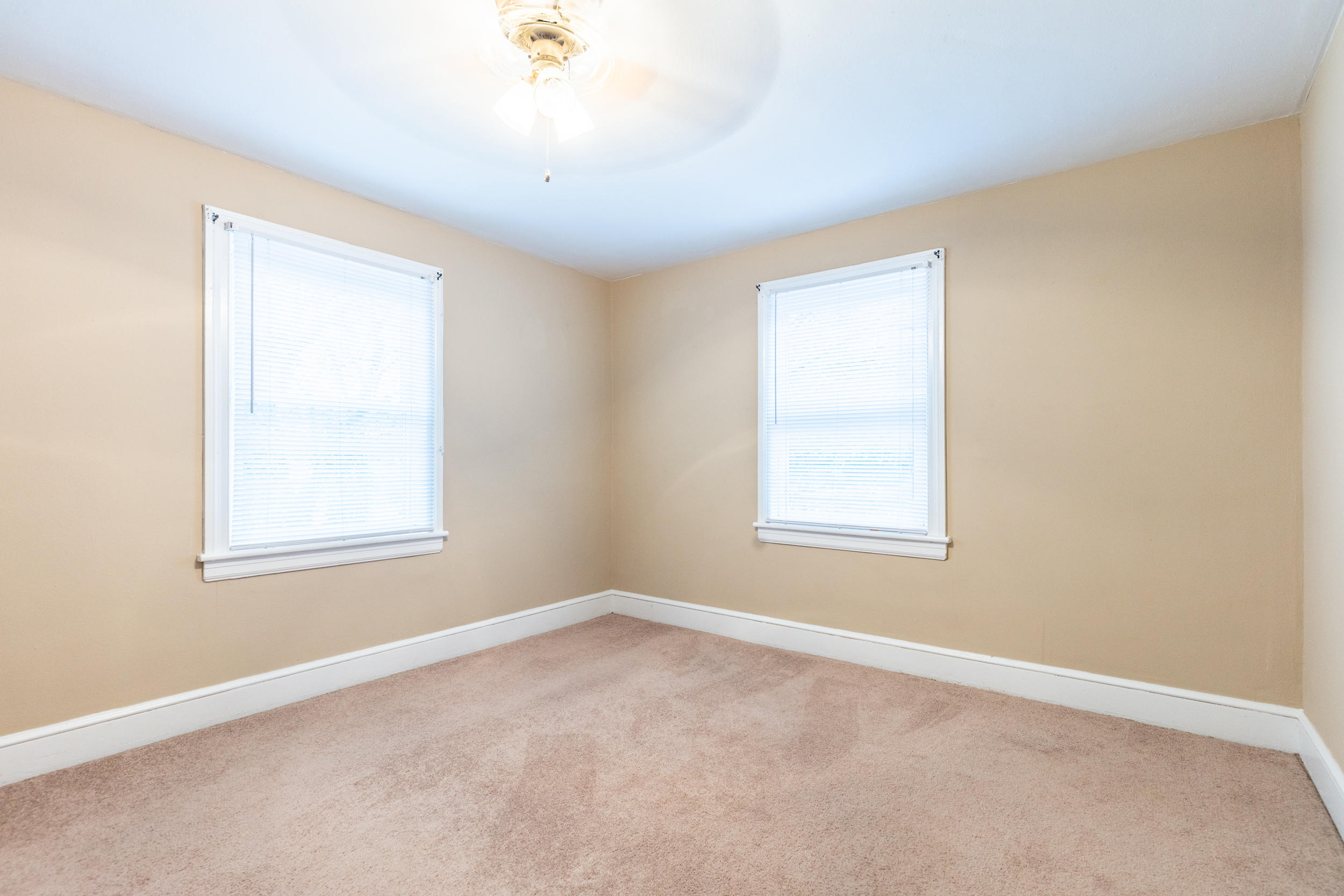4601 Hazelridge Road Northwest Roanoke, VA 24012 - Photo 17 of 42 Bedroom