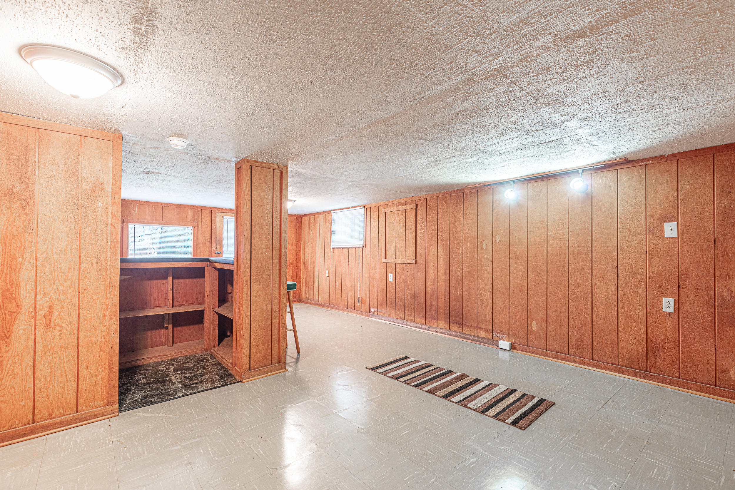 4601 Hazelridge Road Northwest Roanoke, VA 24012 - Photo 29 of 42 Family Room
