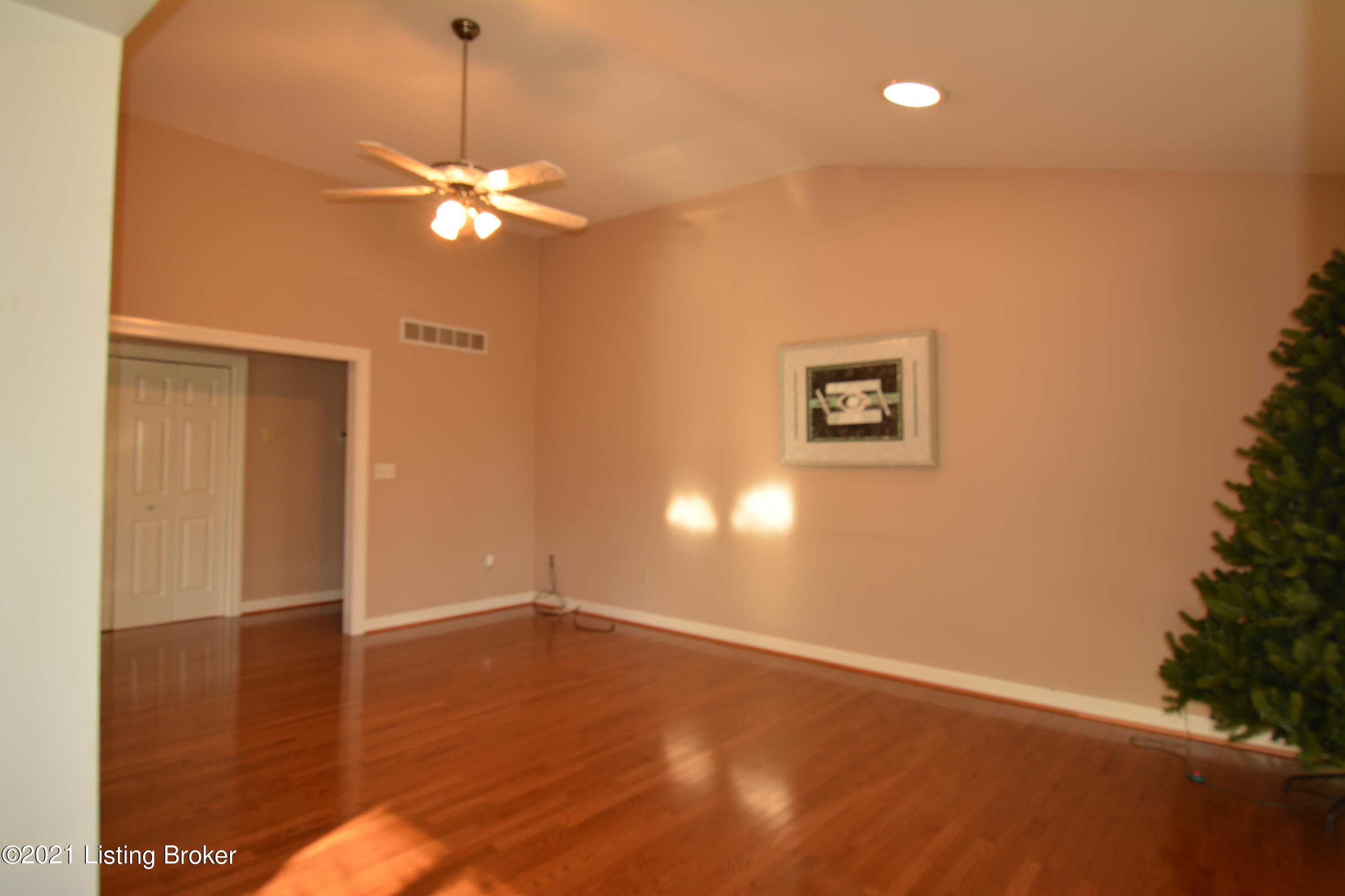 904 Bart Smith Road Smithfield, KY 40068 - Photo 13 of 65 DSC_0040