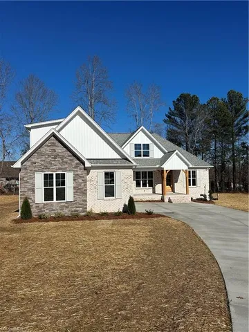 $670,000 | 280 Dyna Drive, Lexington, NC 27295