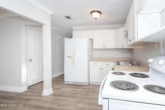 $1,400 | 2314 14th Street, Pascagoula, MS 39567