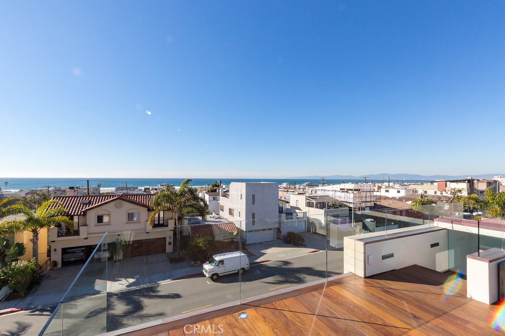814 Monterey Boulevard Hermosa Beach, CA 90254 - Photo 28 of 28 a view of a terrace
