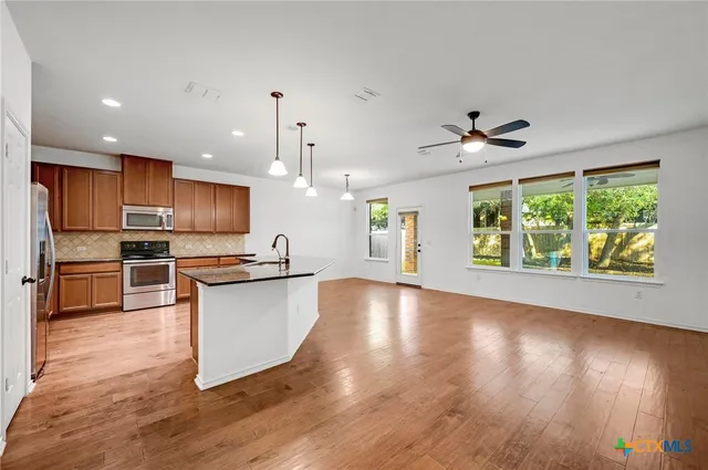 $349,000 | 322 White Willow Drive, San Marcos, TX 78666