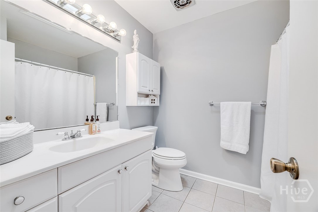 12606 Sunnybrook Road Savannah, GA 31419 - Photo 25 of 39 Guest Bathroom with tub/shower