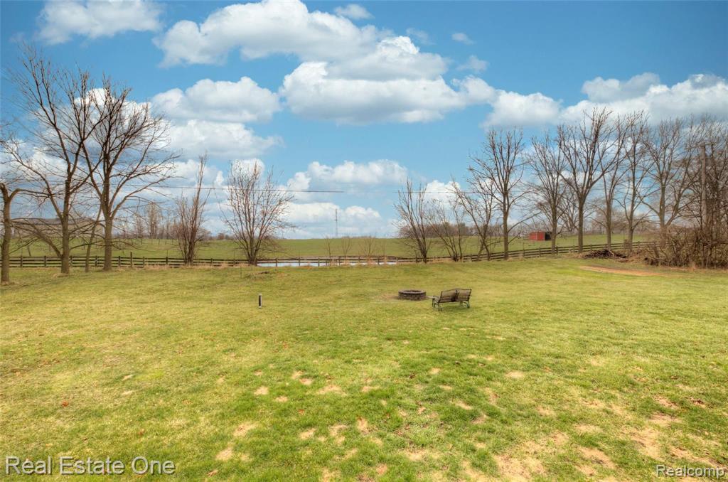 2400 Patterson Lake Road Pinckney, MI 48169 - Photo 45 of 48