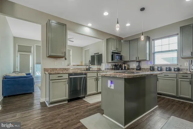 $585,000 | 3927 Hedgemeade Court, White Plains, MD 20695