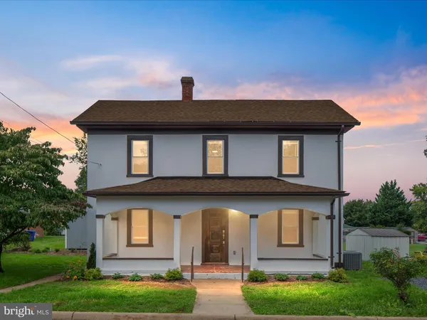 $2,200 | 323 Osage Street, Front Royal, VA 22630