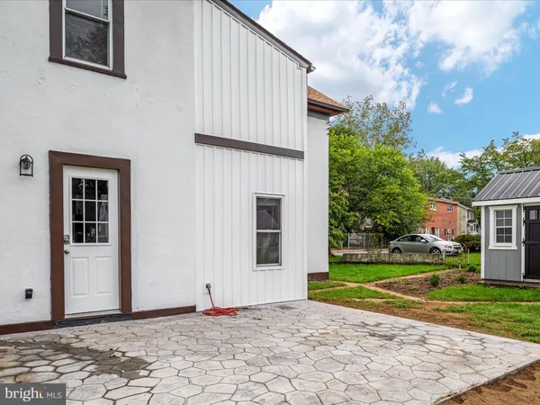 $2,200 | 323 Osage Street, Front Royal, VA 22630