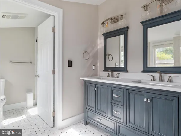 $2,200 | 323 Osage Street, Front Royal, VA 22630