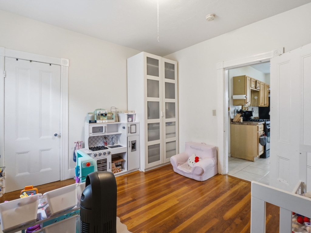 89 Gage Street Worcester, MA 01605 - Photo 23 of 41
