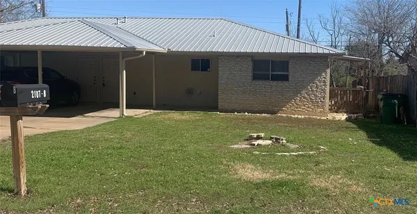 $1,425 | 2107 Magnolia Drive, Unit B, Round Rock, TX 78664