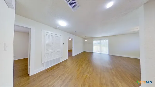 $1,425 | 2107 Magnolia Drive, Unit B, Round Rock, TX 78664