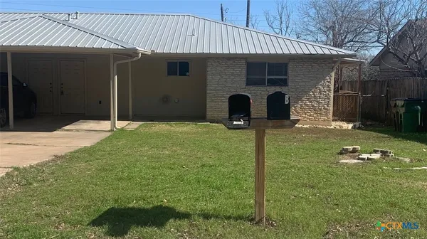 $1,425 | 2107 Magnolia Drive, Unit B, Round Rock, TX 78664