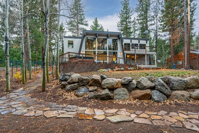 $2,300,000 | 3060 Highlands Drive, Tahoe City, CA 96145
