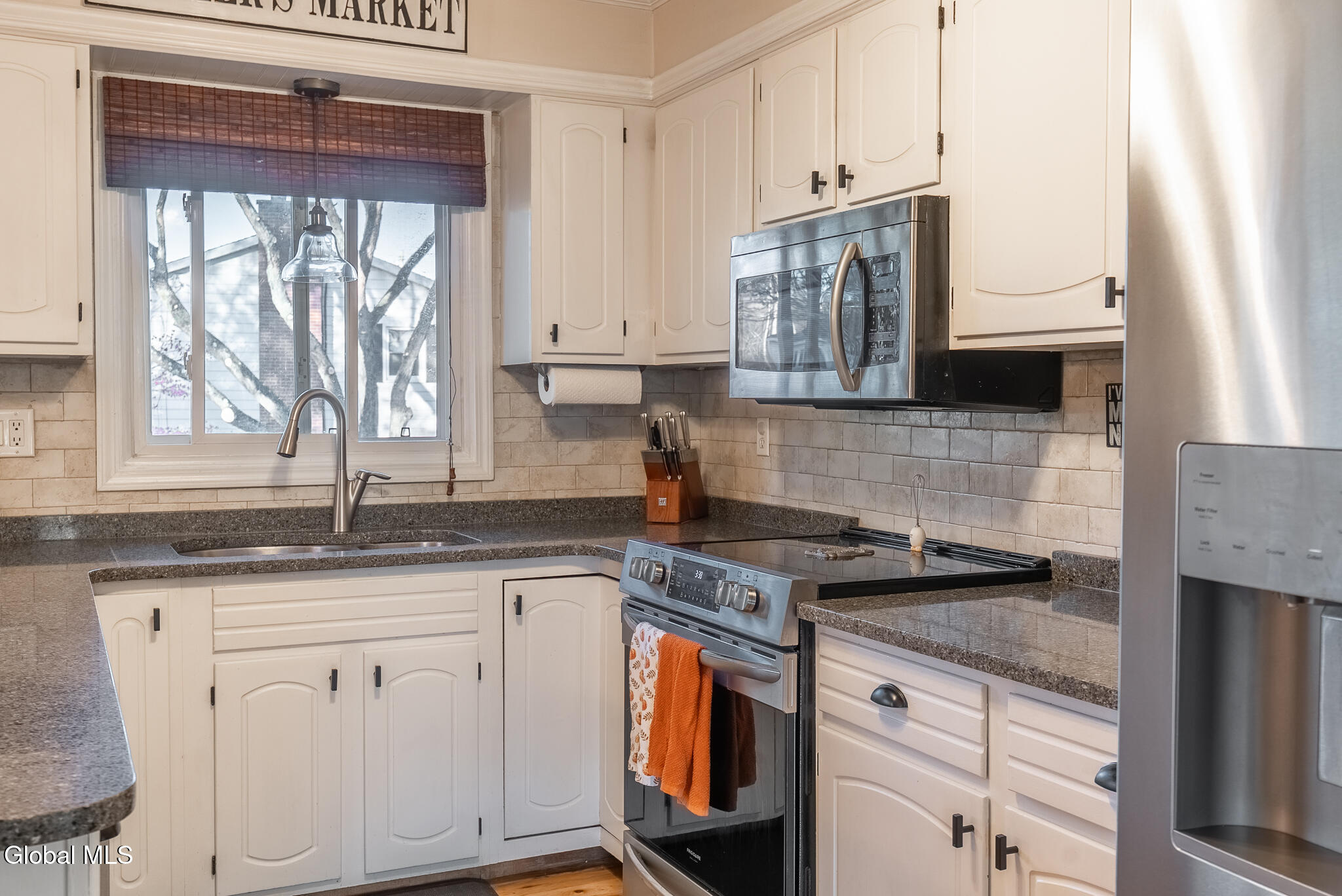 11 Walnut Road Mechanicville, NY 12118 - Photo 15 of 32 11 Walnut Rd Mechanicsville NY (12 of 32