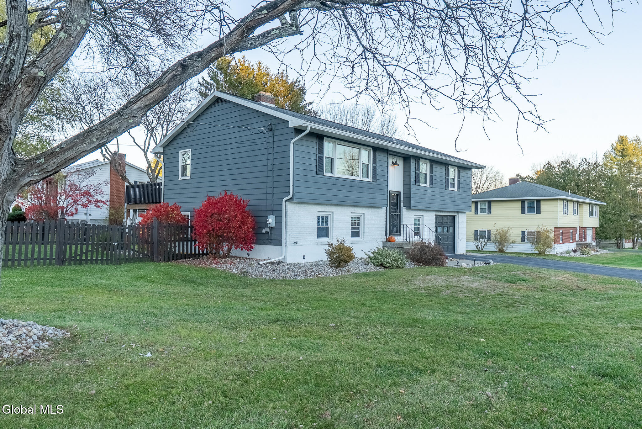 11 Walnut Road Mechanicville, NY 12118 - Photo 3 of 32 11 Walnut Rd Mechanicsville NY (30 of 32