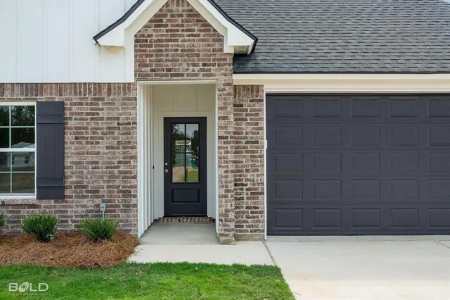 $255,500 | 315 Mousse Ruelle Drive, Shreveport, LA 71106