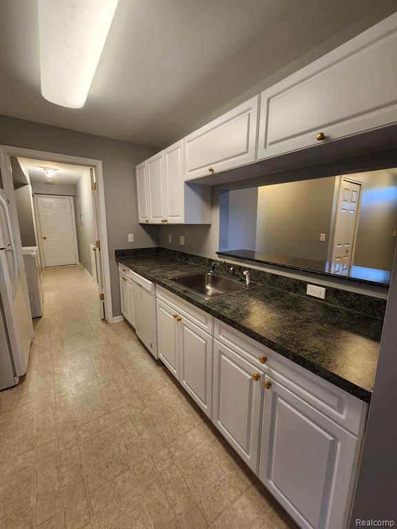 3709 Oakmonte Boulevard, Unit 7 Rochester, MI 48306 - Photo 3 of 27