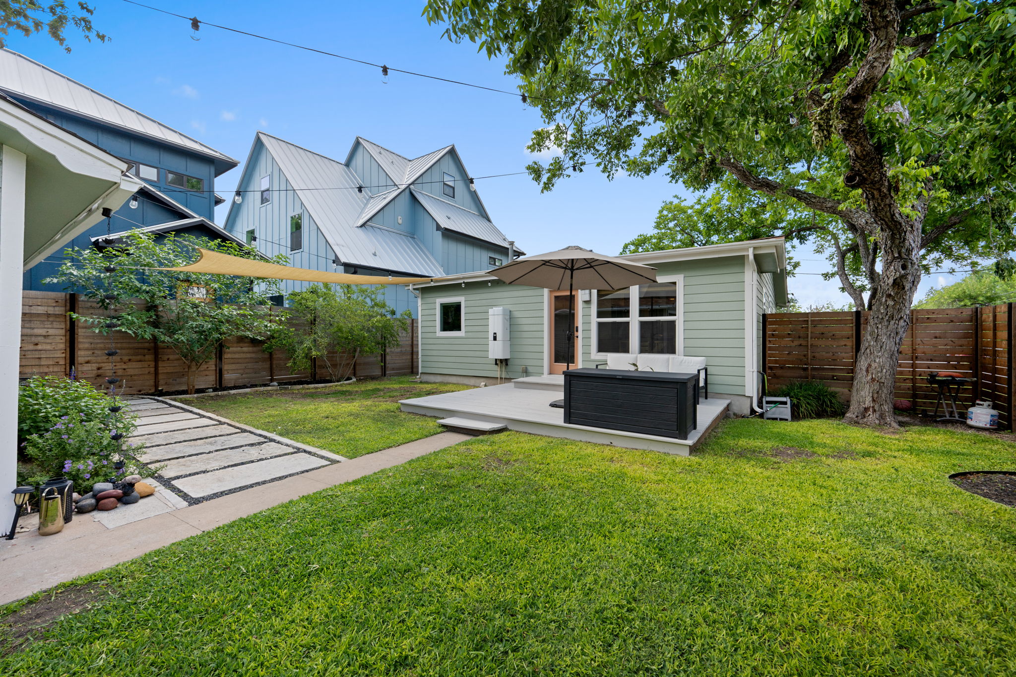 1214 Stobaugh Street Austin, TX 78757 - Photo 13 of 15