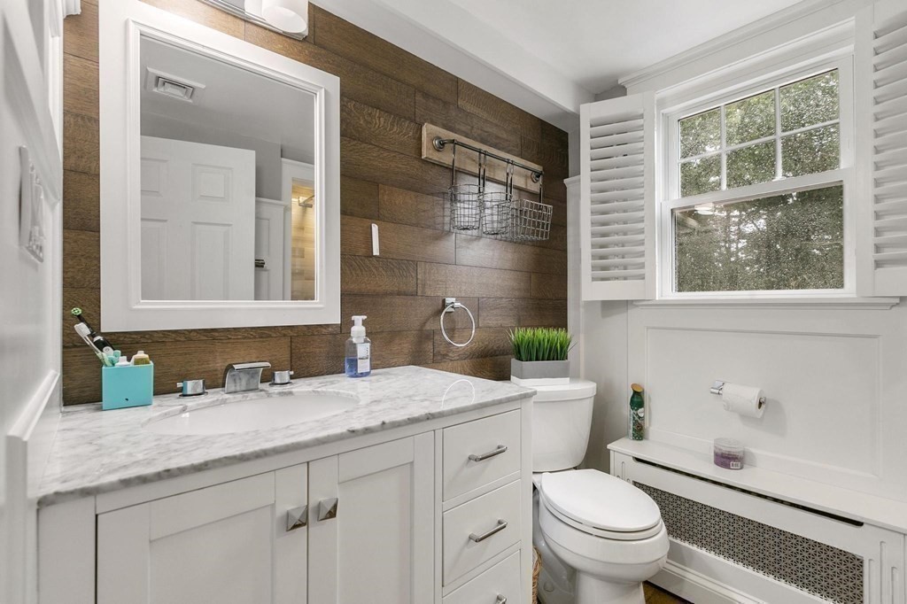 352 York Street Canton, MA 02021 - Photo 14 of 40 Gallery Image 14