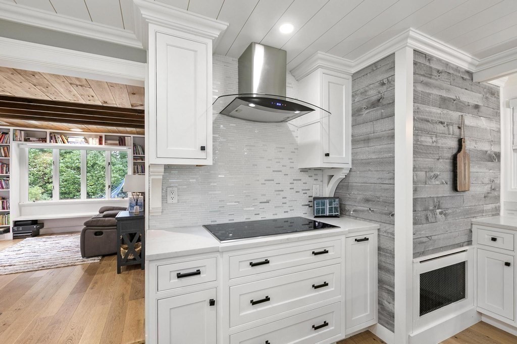 352 York Street Canton, MA 02021 - Photo 9 of 40 Gallery Image 9