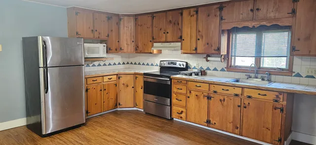 $1,800 | 140 North Main Street, Unit B, Bristol, NH 03222