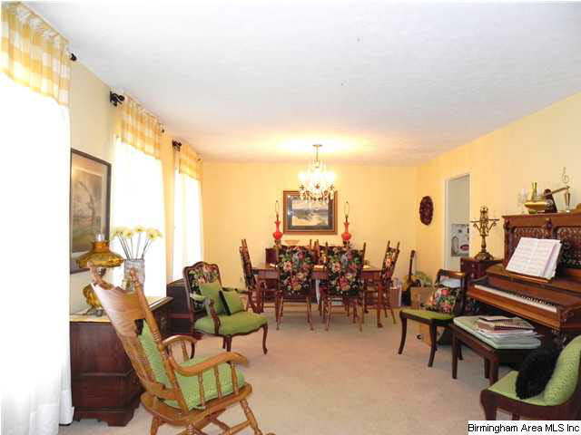 601 Crestview Road Anniston, AL 36207 - Photo 2 of 24