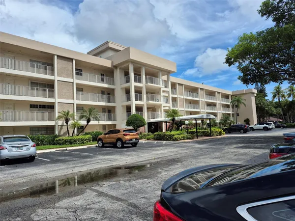 $1,790 | 3151 South Palm Aire Drive, Unit 405, Pompano Beach, FL 33069