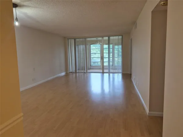 $1,790 | 3151 South Palm Aire Drive, Unit 405, Pompano Beach, FL 33069
