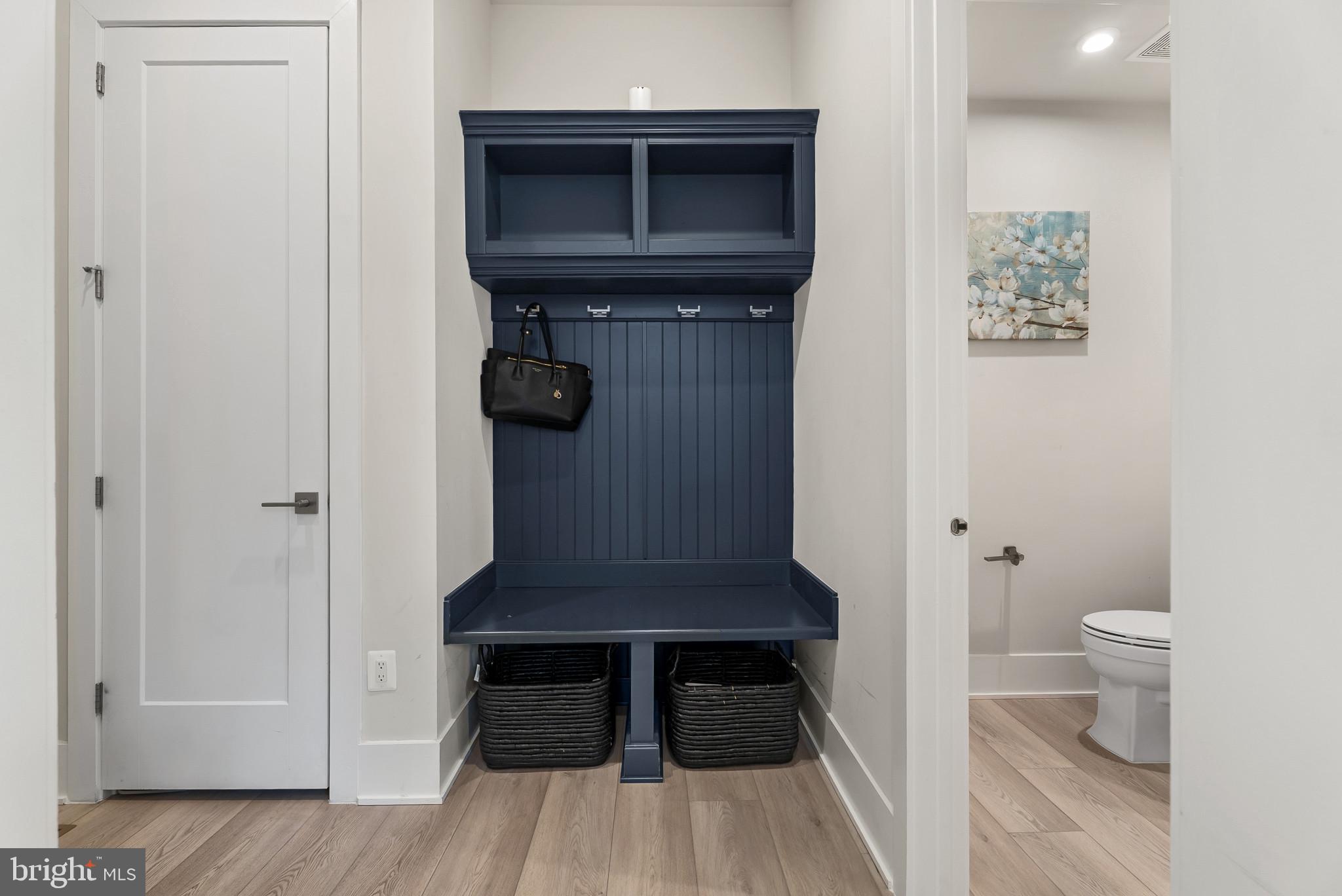 12444 Potomac Hunt Road North Potomac, MD 20878 - Photo 16 of 47 Stylish entryway with modern charm.