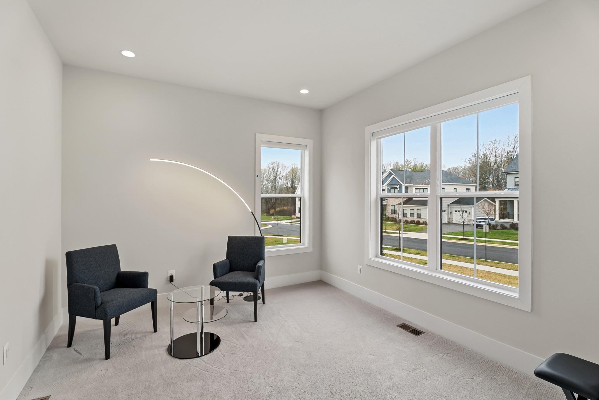 12444 Potomac Hunt Road North Potomac, MD 20878 - Photo 22 of 47 In-law suite living room