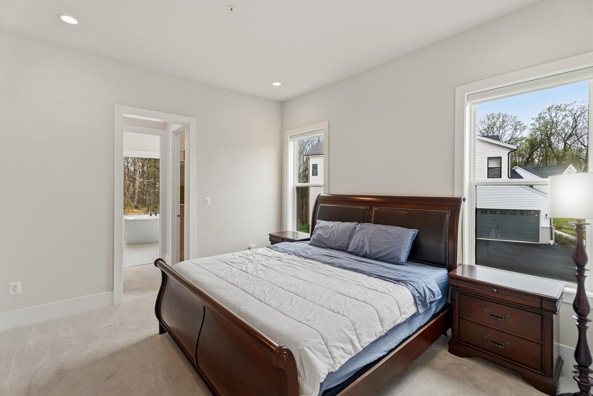 12444 Potomac Hunt Road North Potomac, MD 20878 - Photo 23 of 47 In-law suite bedroom with natural light.
