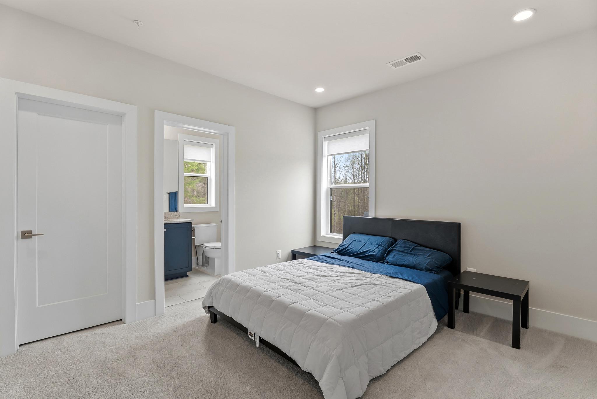 12444 Potomac Hunt Road North Potomac, MD 20878 - Photo 26 of 47 Upstairs bedroom #1