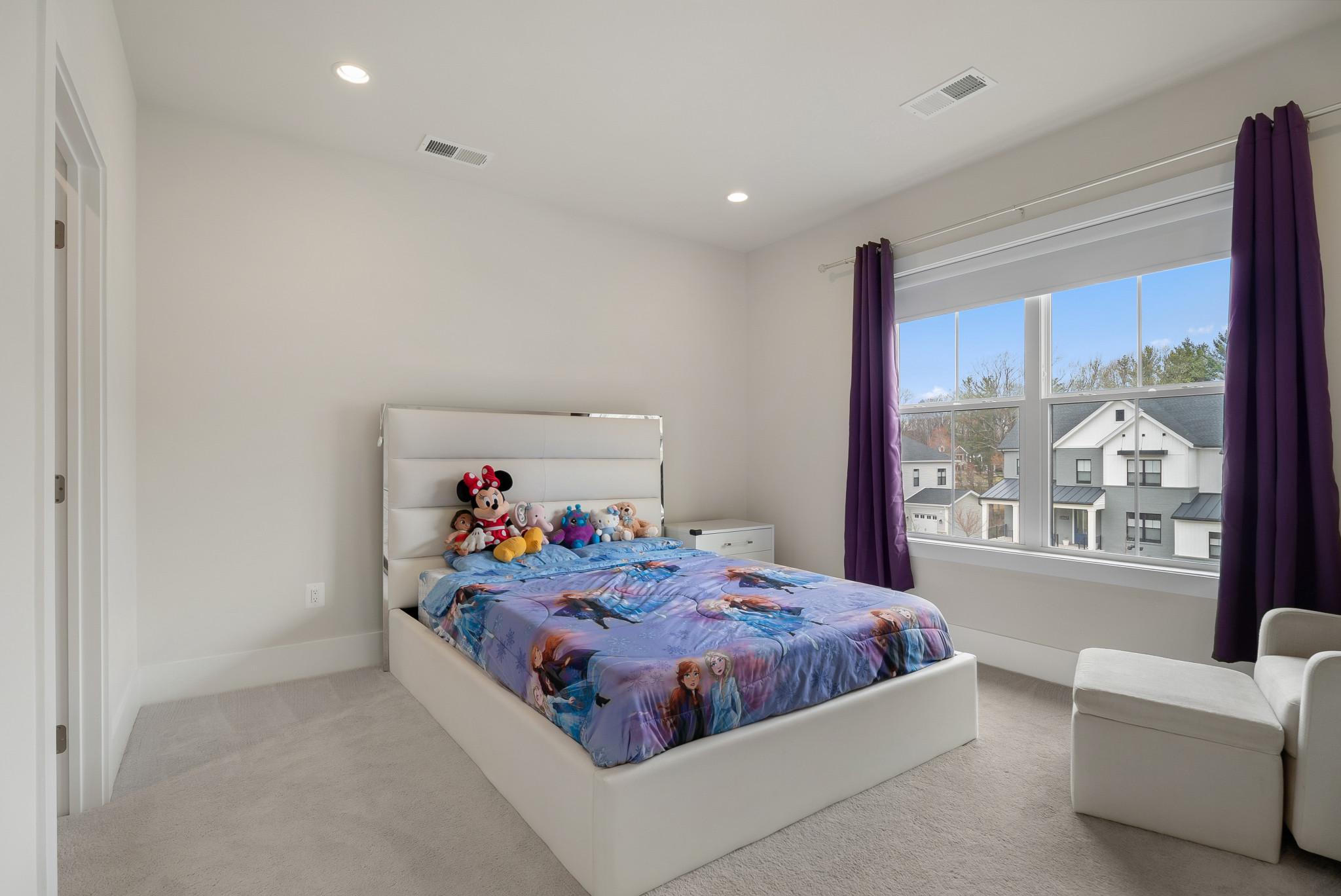 12444 Potomac Hunt Road North Potomac, MD 20878 - Photo 28 of 47 Upstairs bedroom #2