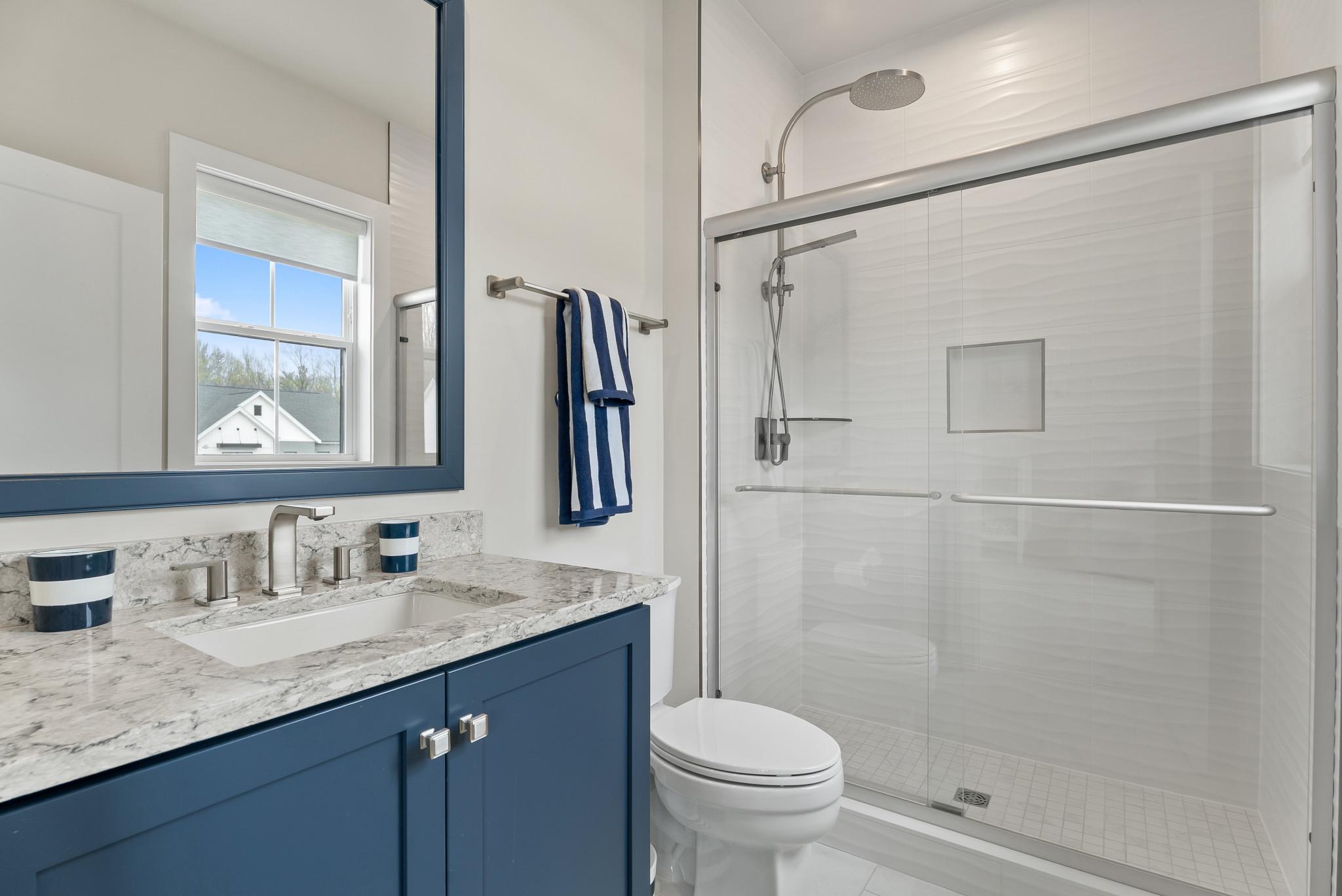 12444 Potomac Hunt Road North Potomac, MD 20878 - Photo 31 of 47 Upstairs bedroom #3 bathroom