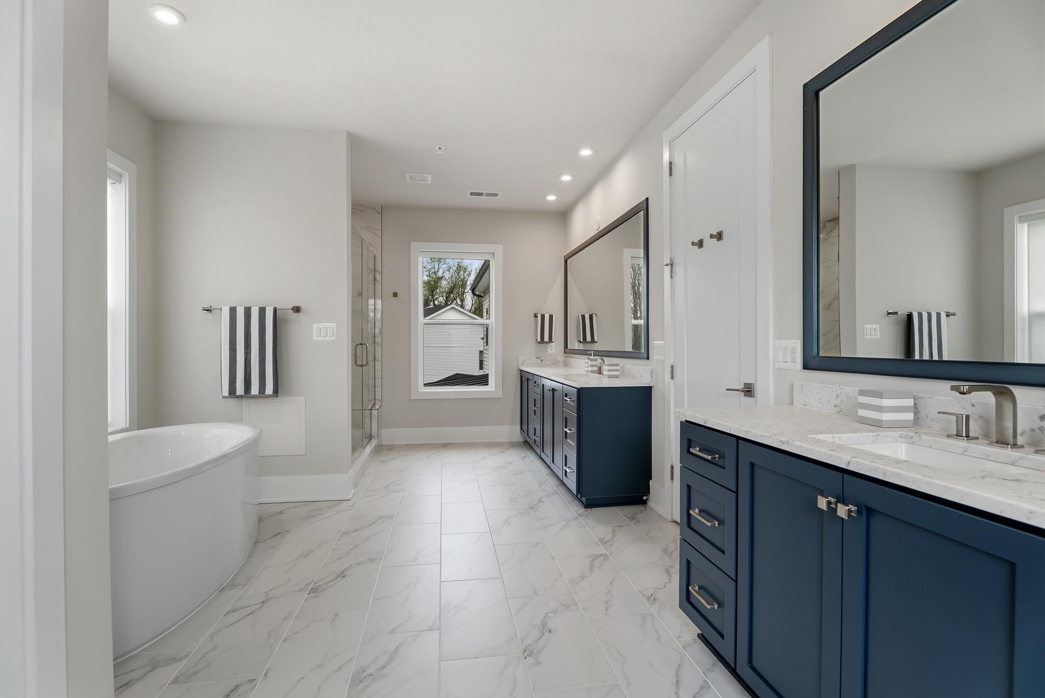 12444 Potomac Hunt Road North Potomac, MD 20878 - Photo 34 of 47 Master bedroom bathroom