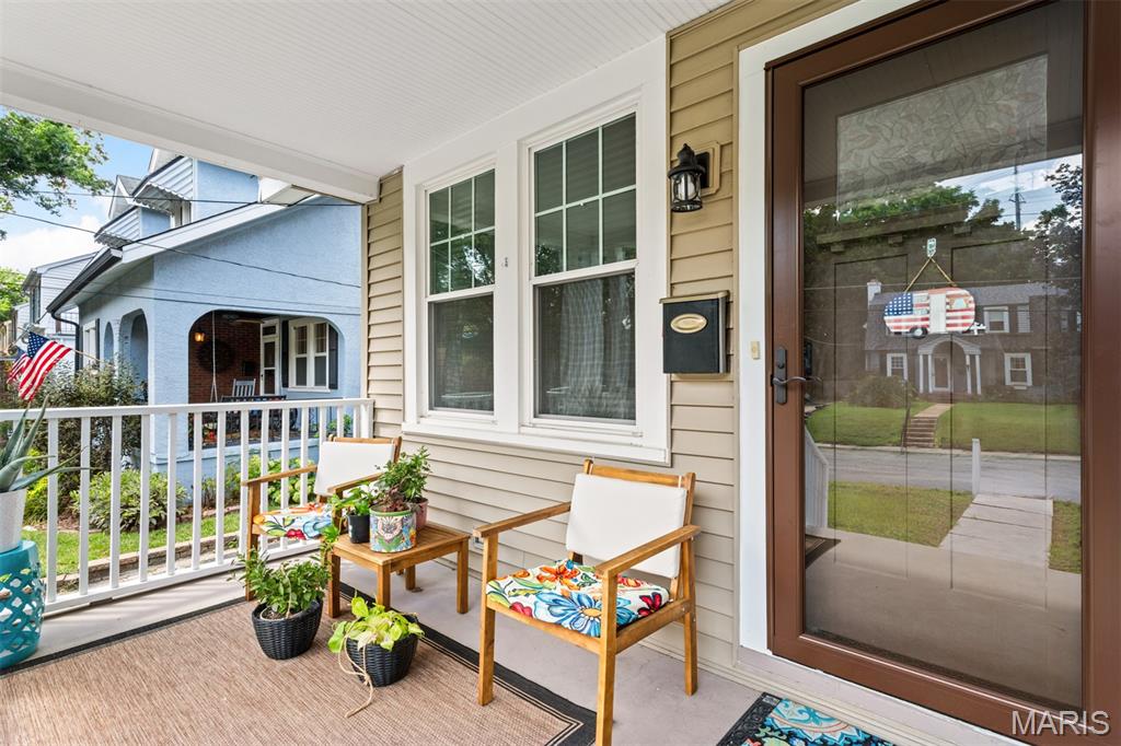 329 Stark Court Webster Groves, MO 63119 - Photo 7 of 63 Gallery Image 7