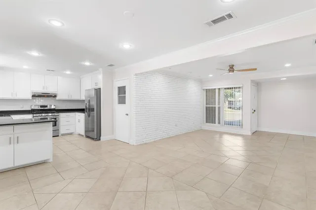 $2,500 | 831 Warren Way, Richardson, TX 75080