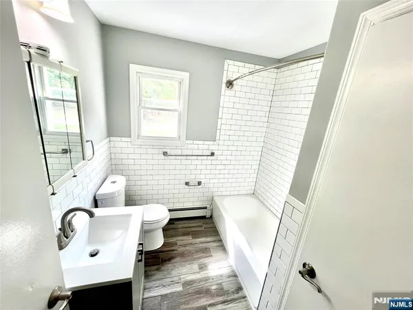 $2,000 | 15-1 Spruce Street, Unit 151, Oakland, NJ 07436