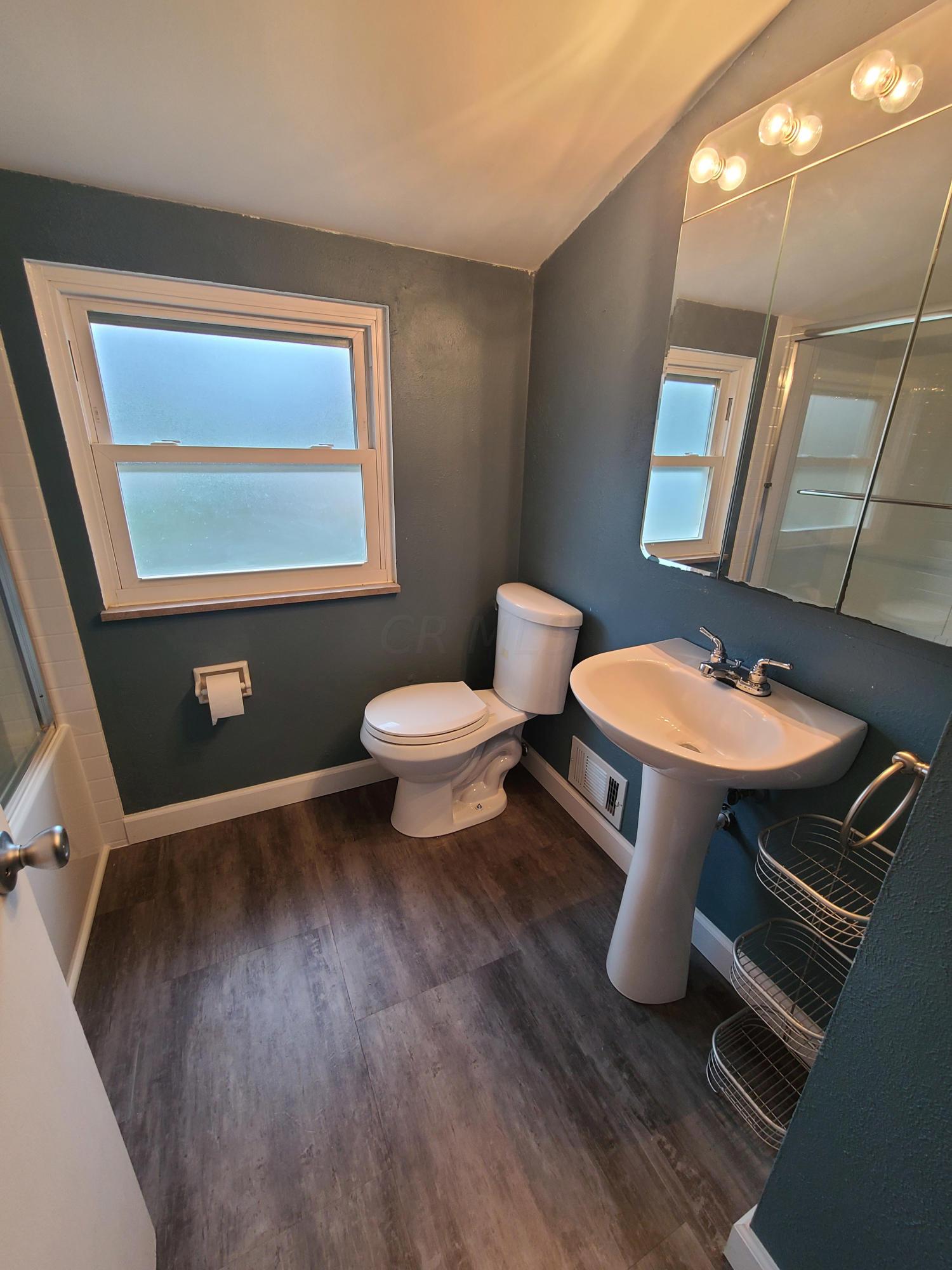 4424 Densmore Road Columbus, OH 43224 - Photo 11 of 19 Gallery Image 11