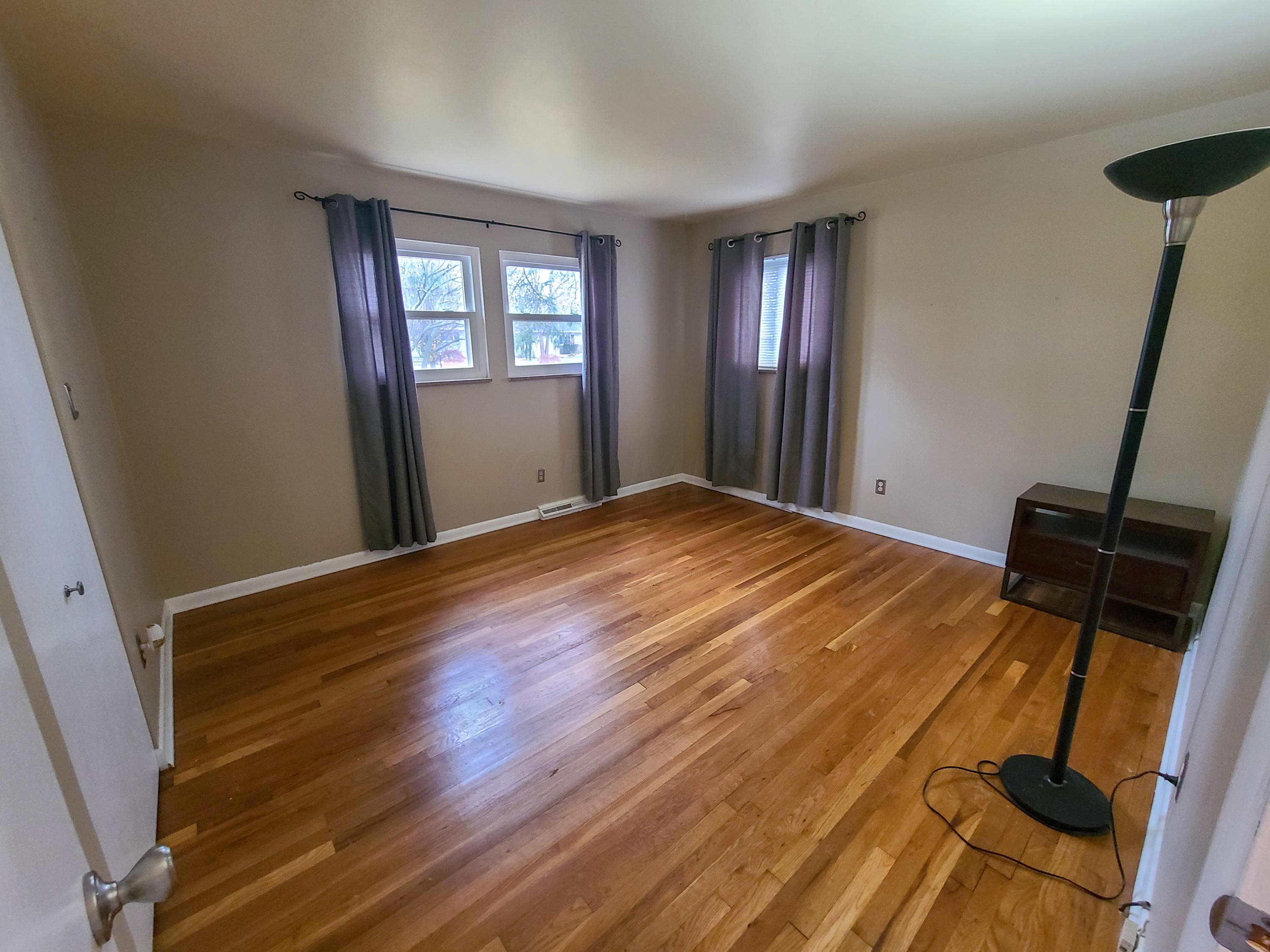 4424 Densmore Road Columbus, OH 43224 - Photo 8 of 19 Gallery Image 8