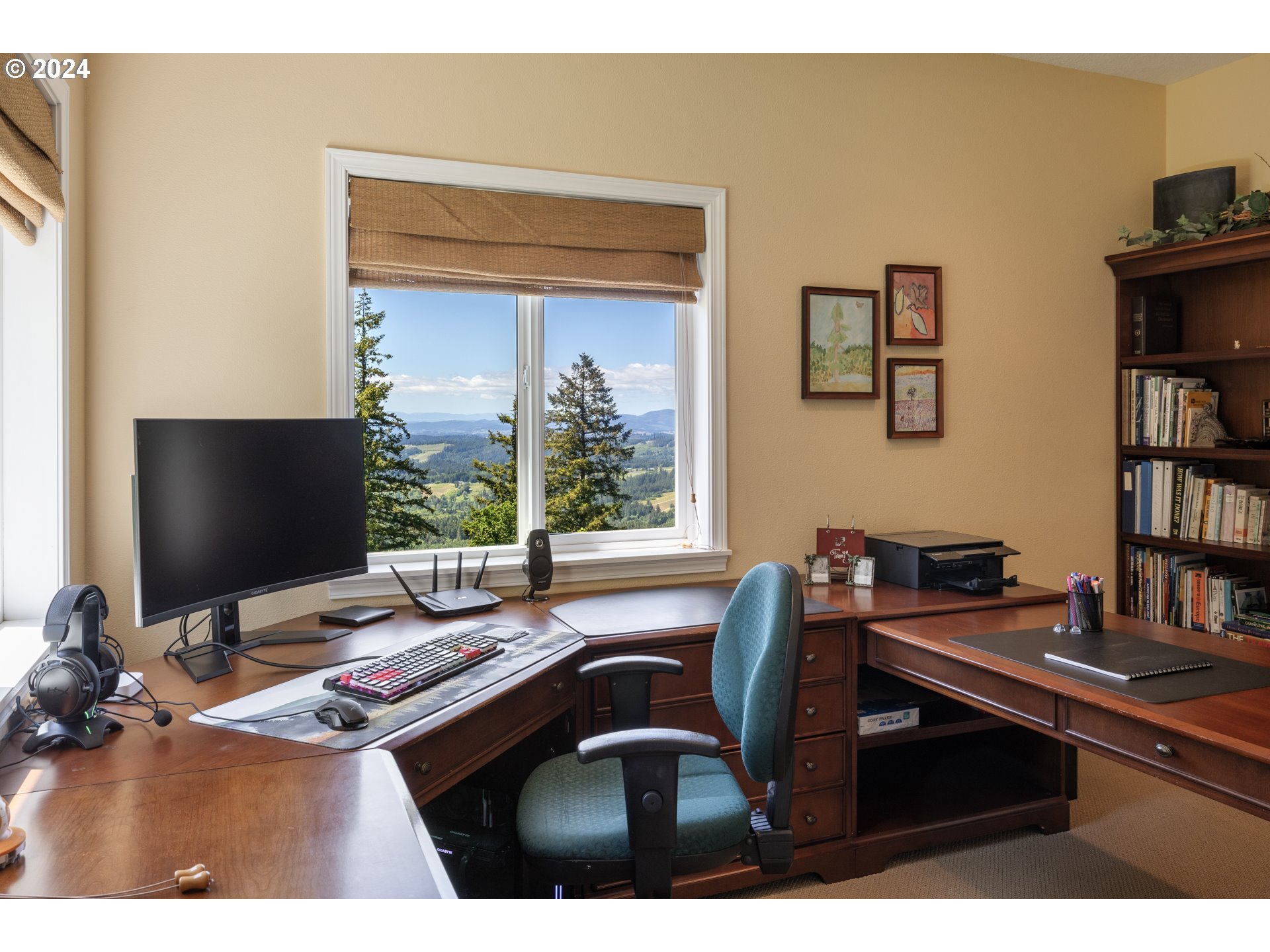 19100 Southwest Finnigan Hill Road Newberg, OR 97132 - Photo 28 of 48 a view of a workspace with furniture