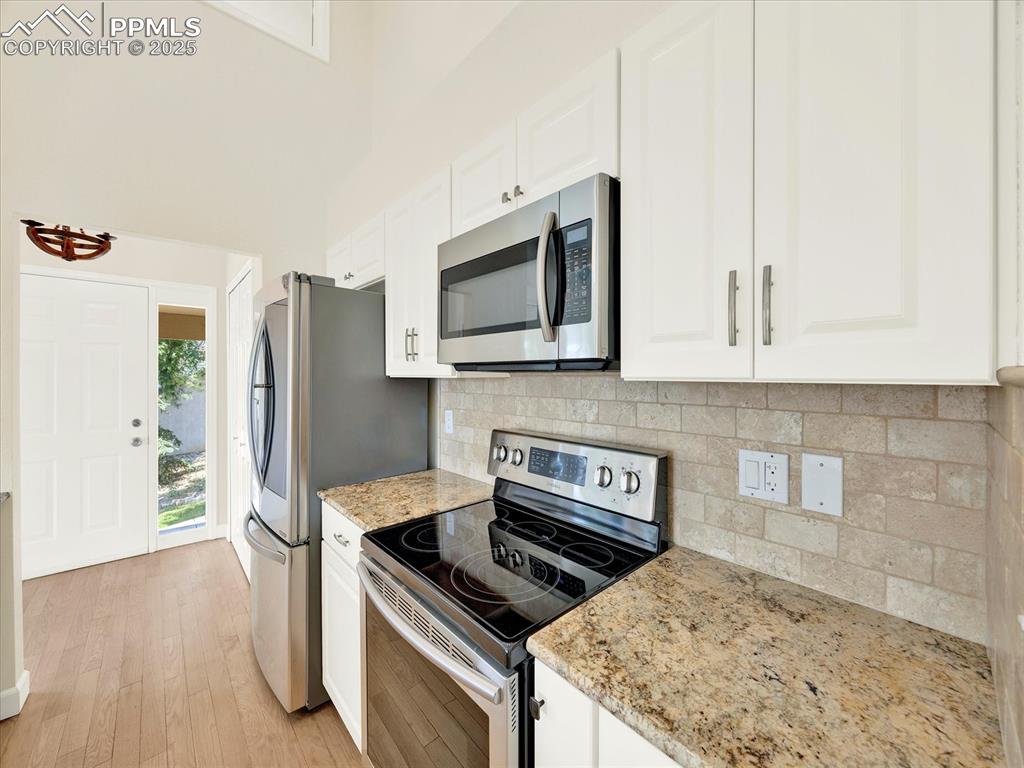 308 Mission Hill Way Colorado Springs, CO 80921 - Photo 8 of 50