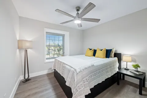 $195,000 | 7801 Shoal Creek Boulevard, Unit 203, Austin, TX 78757