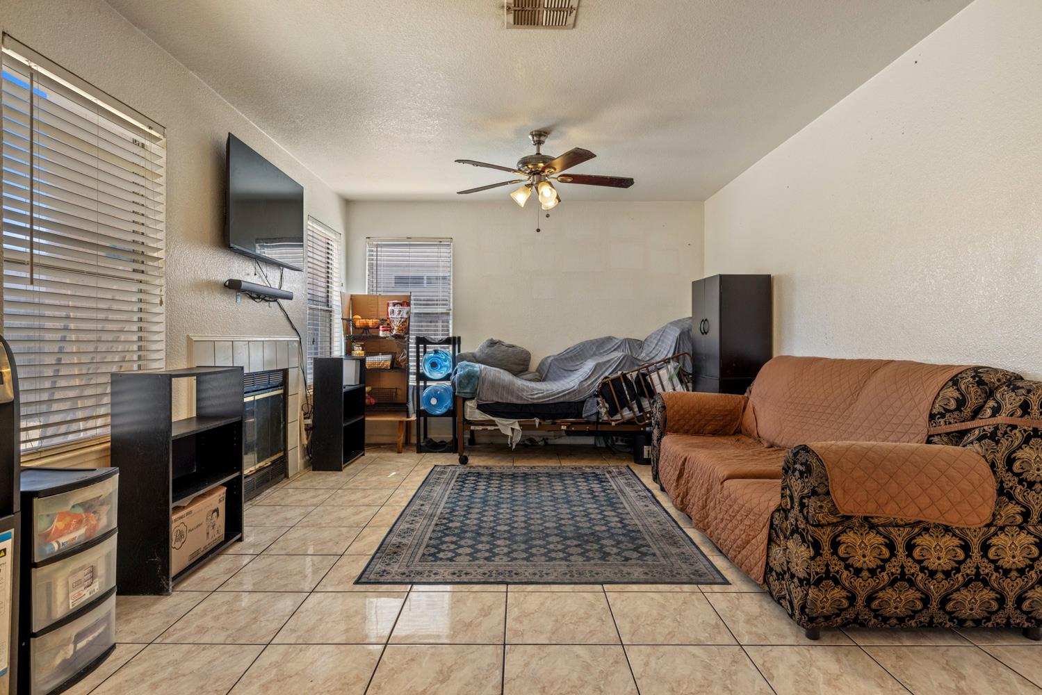 916 Fall River Drive Modesto, CA 95351 - Photo 9 of 33