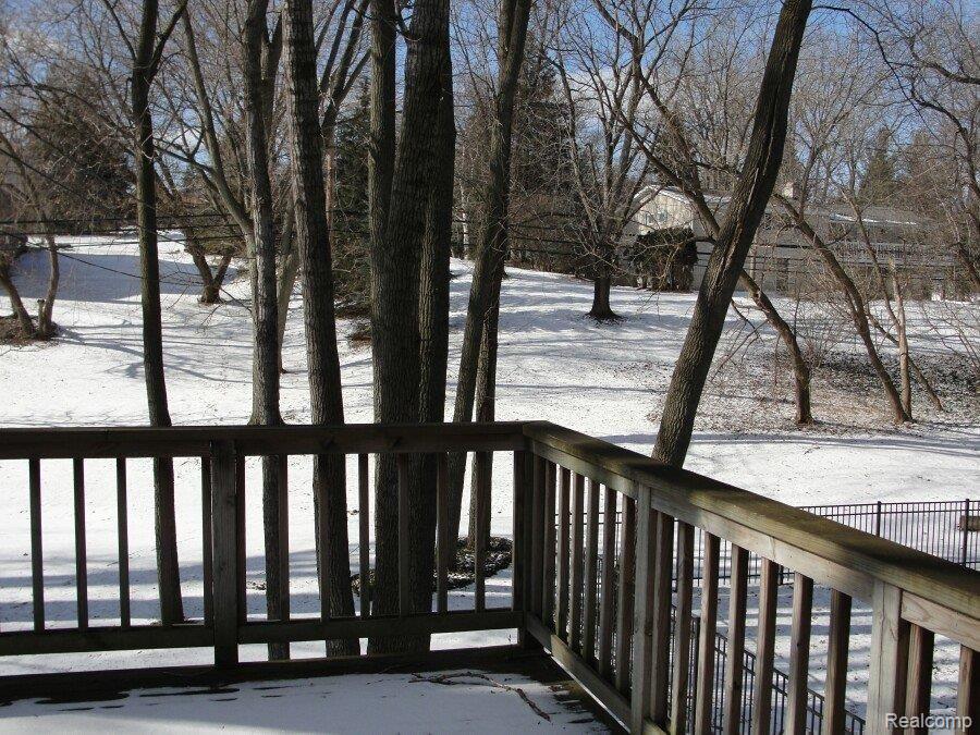 1700 Crooks Road Rochester, MI 48309 - Photo 6 of 16 upper deck view